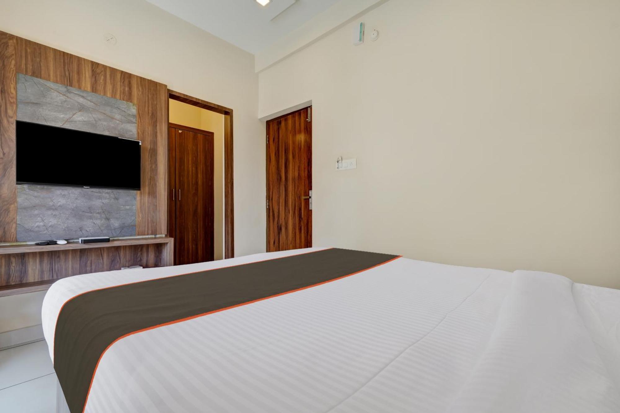 Gypsy Hotel Cusat Kochi ภายนอก รูปภาพ