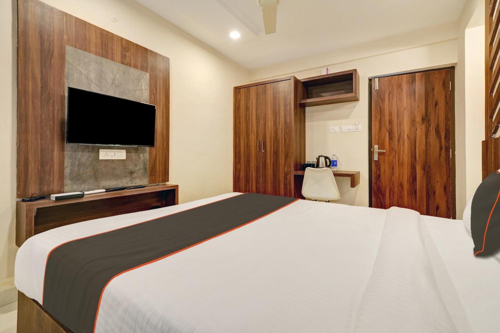 Gypsy Hotel Cusat Kochi ภายนอก รูปภาพ